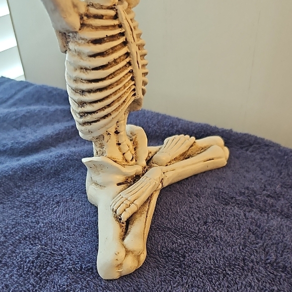 New Bundle of 2 12" Ceramic Yoga Skeletons with Greenery Halloween Decor - Picture 11 of 16